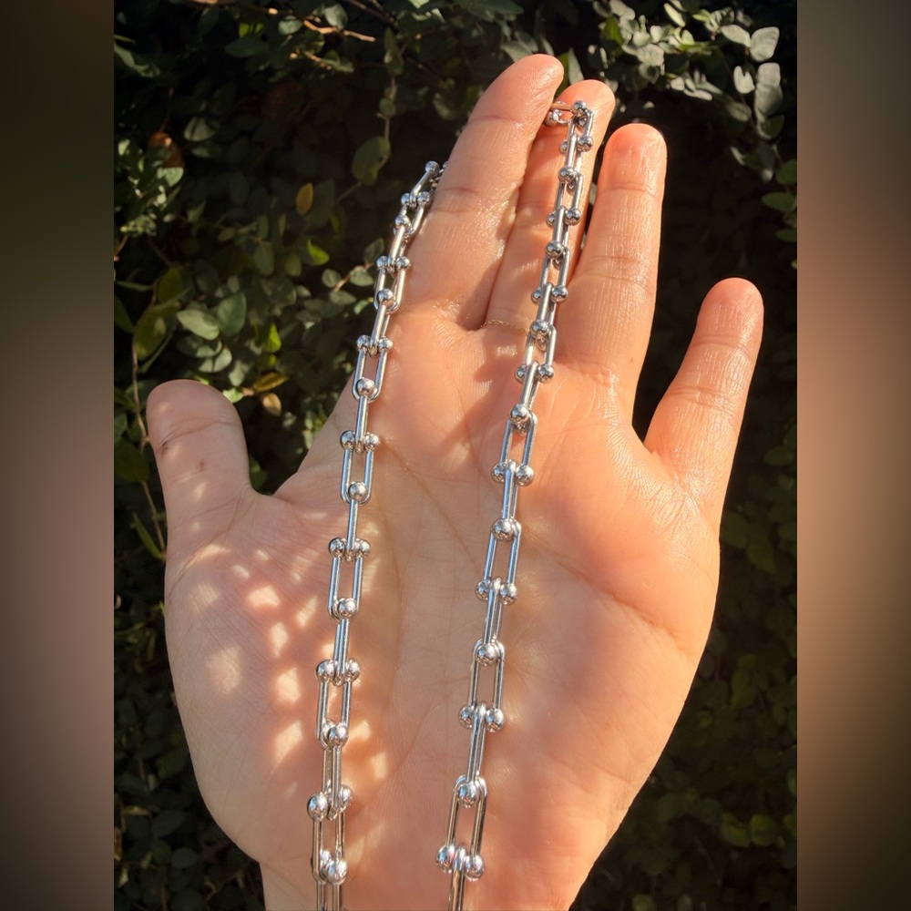 Hardware Graduated Link Stainless Steel Necklace
Waterproof - Picture 7 of 10